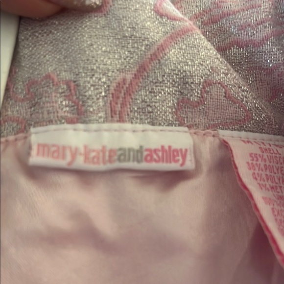 Chic Pink and White Sparkling Coat - Picture 5 of 7